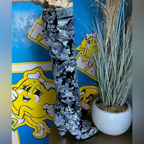 Free People Midnight Party Velvet Sequin Scrunch Boots Heels 38 7.5 festival - Picture 2 of 15